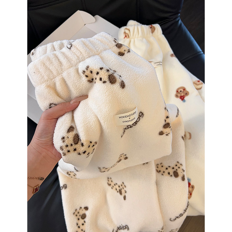 可爱斑点狗卡通印花珊瑚绒睡裤女秋冬季新款家居服保暖遛弯裤长裤,女士内衣/男士内衣/家居服,睡裤/家居裤,淘宝优惠券,粉丝福利购,淘宝优惠卷