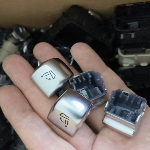 适用于奔驰glc 后备箱第二后排座椅放倒折叠开关按键按钮