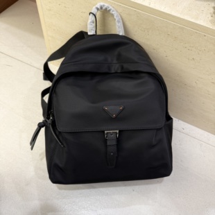 双肩包女2026新款小众女士轻便防水布通勤出行背包高级感旅行包潮