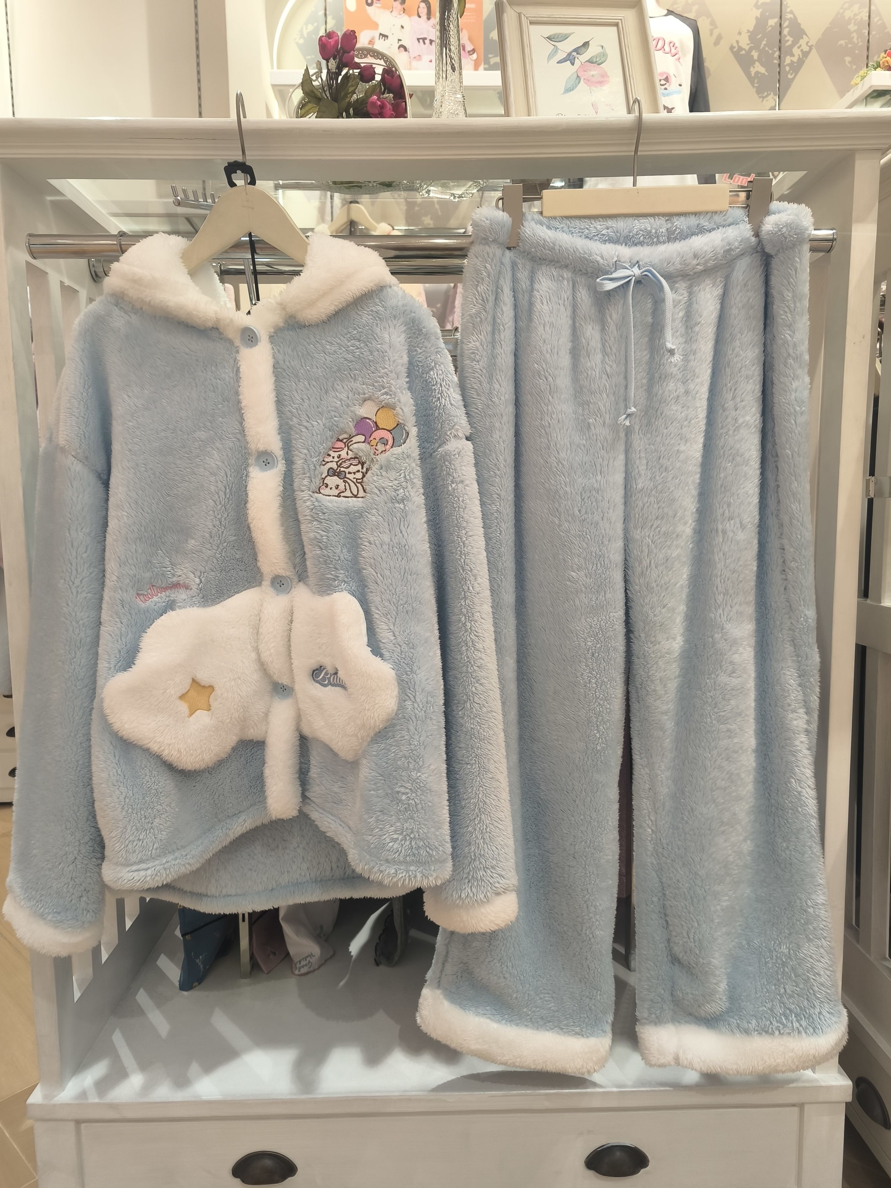 tutuannatutuanna24秋冬保暖加厚大耳朵连帽玉桂狗女家居套装睡衣