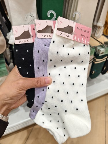 tutuanna袜子女薄款复古波点ins潮纯棉卷边点点短袜