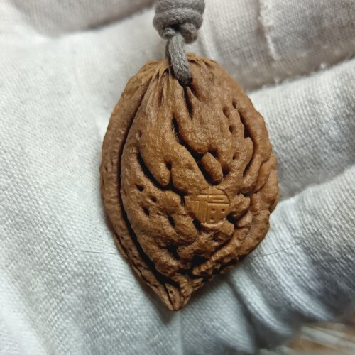 最有福桃枭桃核雕刻精品吊坠纯手工挂件手把件配饰儿童压惊保平安