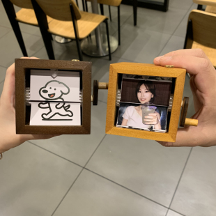 机械手摇动态相册照片发光实木手工创意定制八音盒纪念一周年礼物