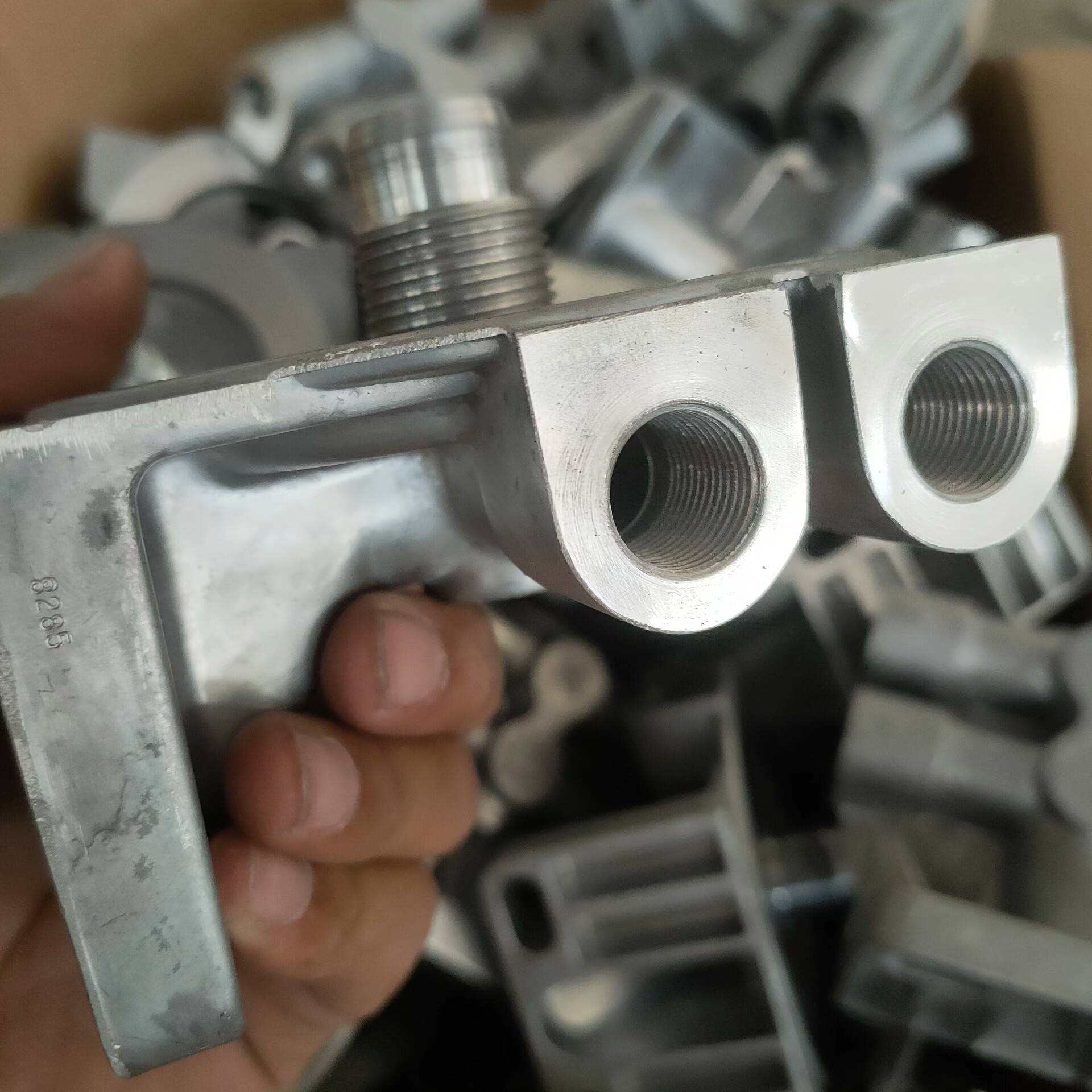 议价PL420/421/270/271滤芯底座