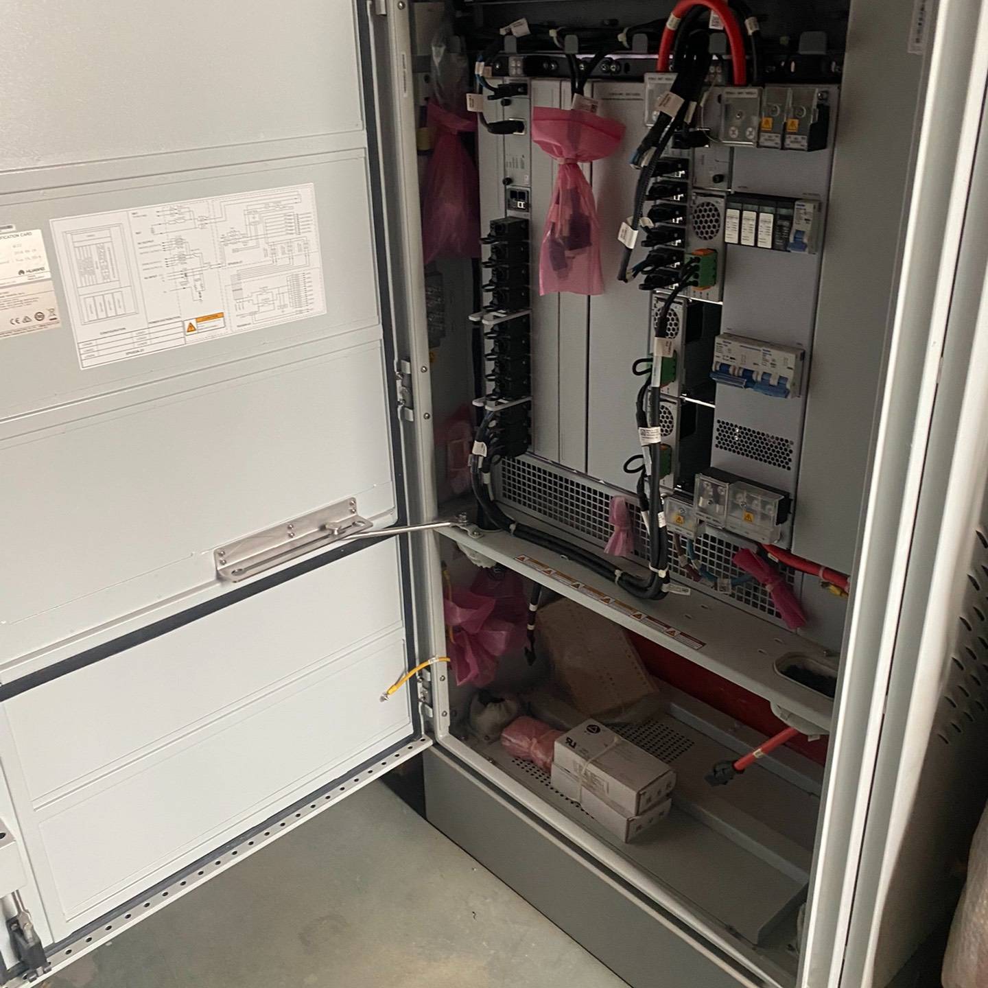议价华为MRE1000 室外DC (192V-400V)电源柜(