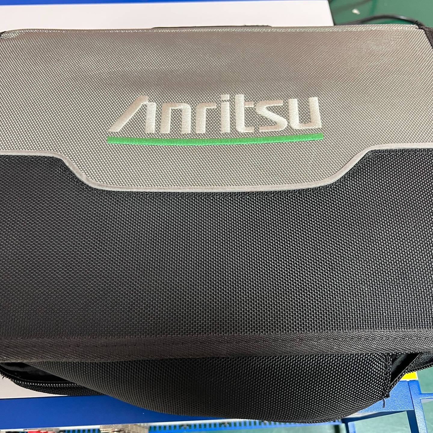 议价安立MS2724C 20G手持频谱，带电源适配器、