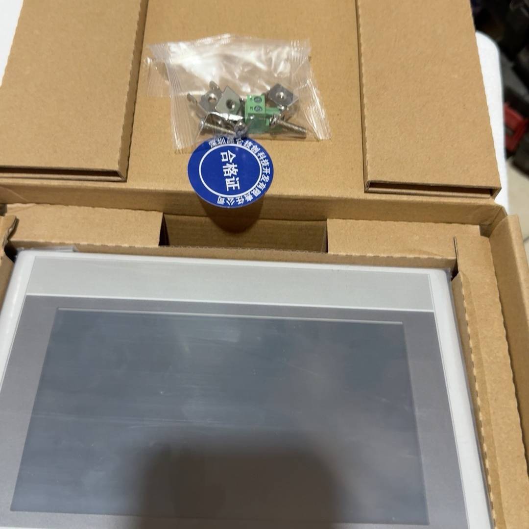 议价昆仑通态TPC7022Kw触摸屏，全新带包装，合