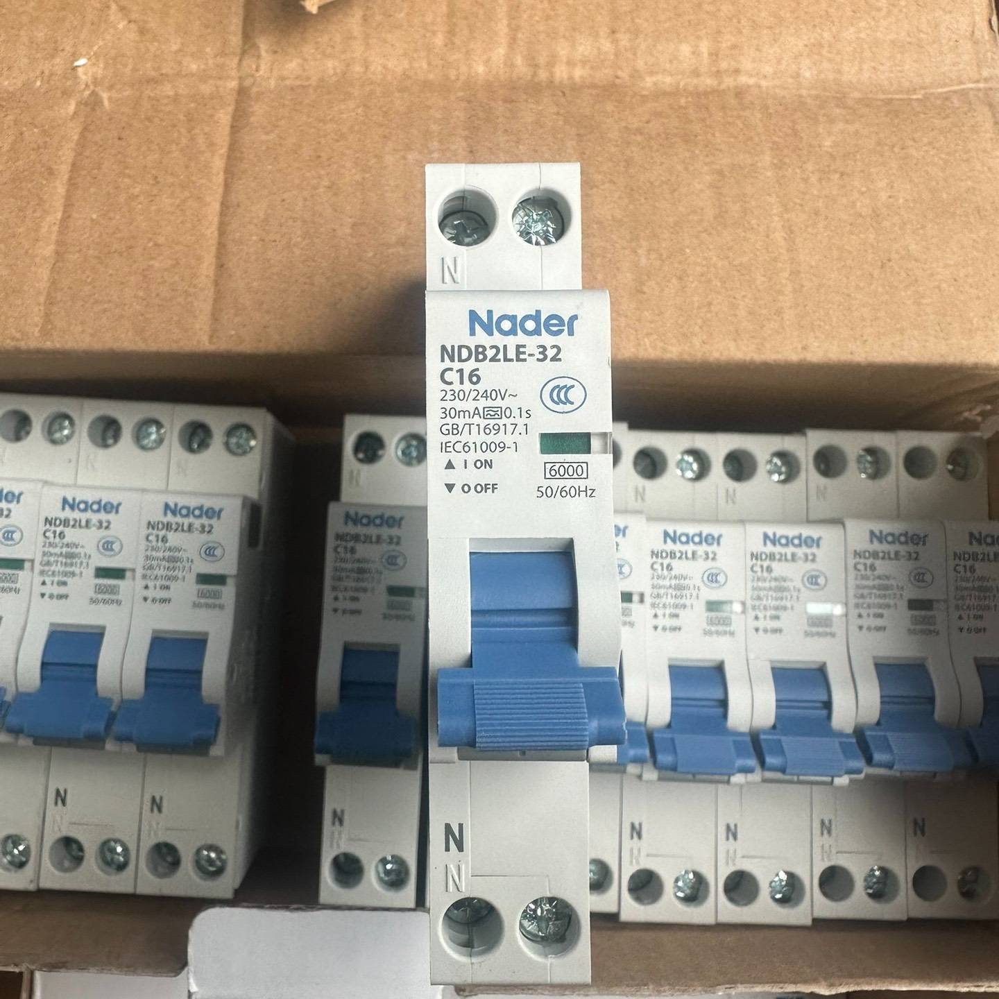 议价良信NDB2LE-32漏电断路器