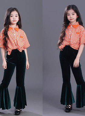 大玩家儿童走秀潮服女童游乐园复古港风喇叭裤模特T台演出服模卡