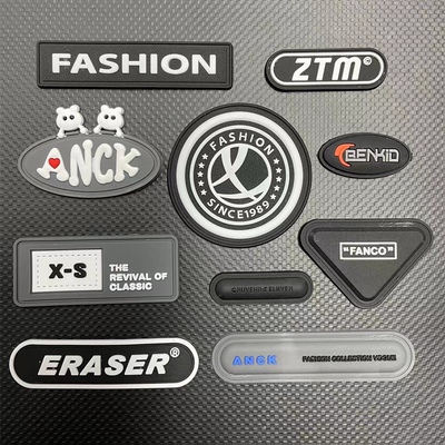 字母橡胶皮标羽绒服破洞修补标DIY装饰补丁硅胶软胶皮标皮牌