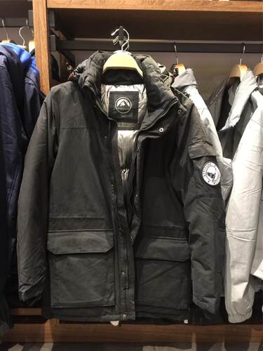 加厚保暖鹅绒中长款外套佐丹奴