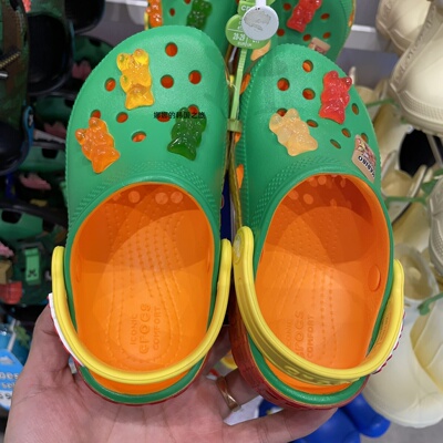 Crocs卡骆驰小熊软糖联名洞洞鞋