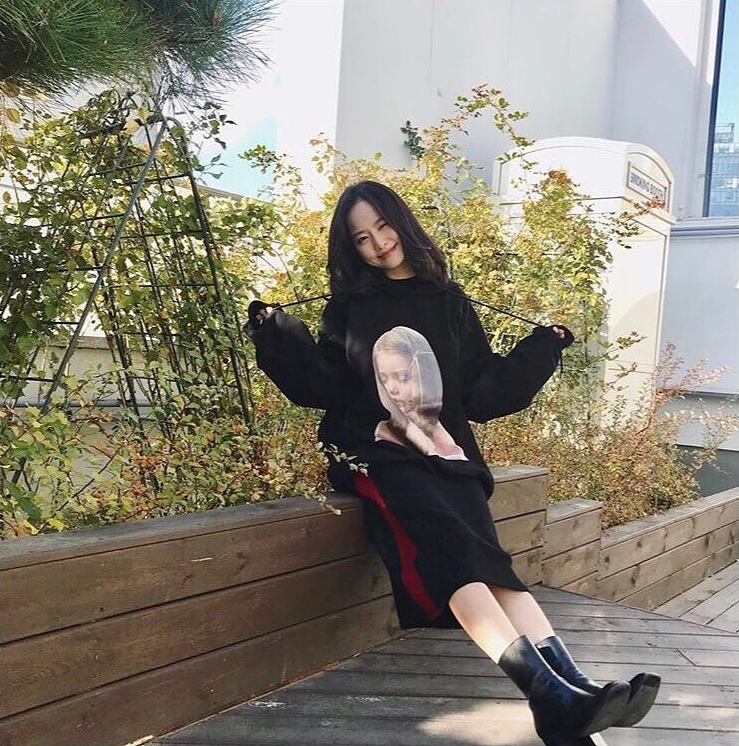 代购设计师品牌人像男女圆领卫衣