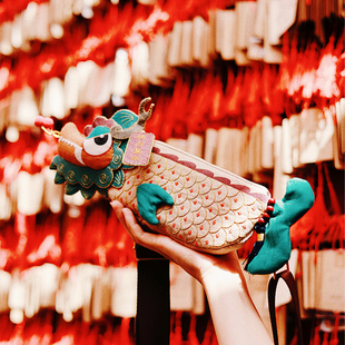 哈尼手工刺绣diy材料包国潮鳌鱼斜挎包布艺单肩包儿童复古文具袋