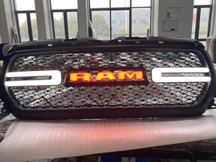适用道奇公羊RAM1500前中网格栅长角号带LED灯中网前脸改装配件