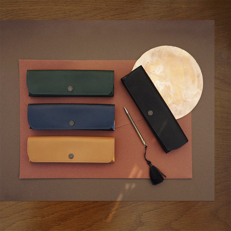 日本Postalco日系文艺桌上办公文具真皮笔袋笔套笔盒黄铜按扣商务,文具电教/文化用品/商务用品,笔袋,淘宝优惠券,粉丝福利购,淘宝优惠卷