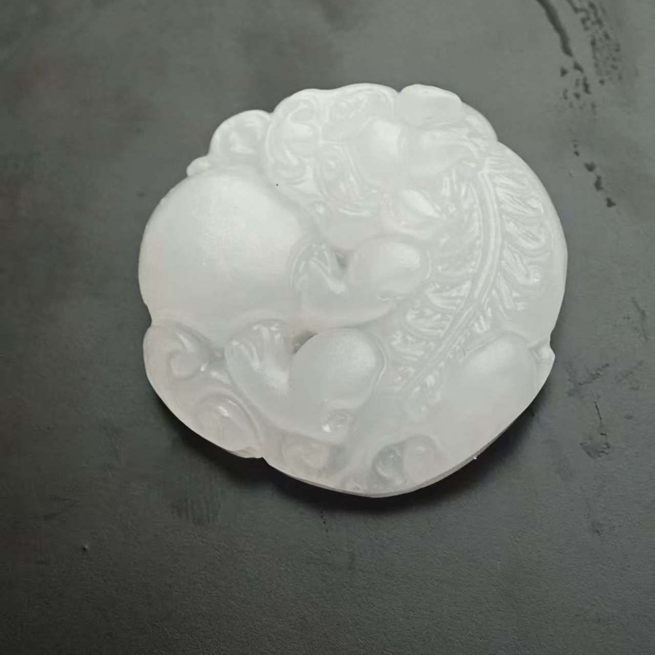 天然新疆和田玉汉白玉圆貔貅吊坠男女款汉白圆貔貅玉石玉坠挂件