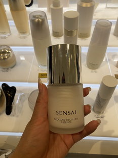 国内现货sensai丝光溢彩颈霜肩颈护理精华露紧致柔滑保湿滋润