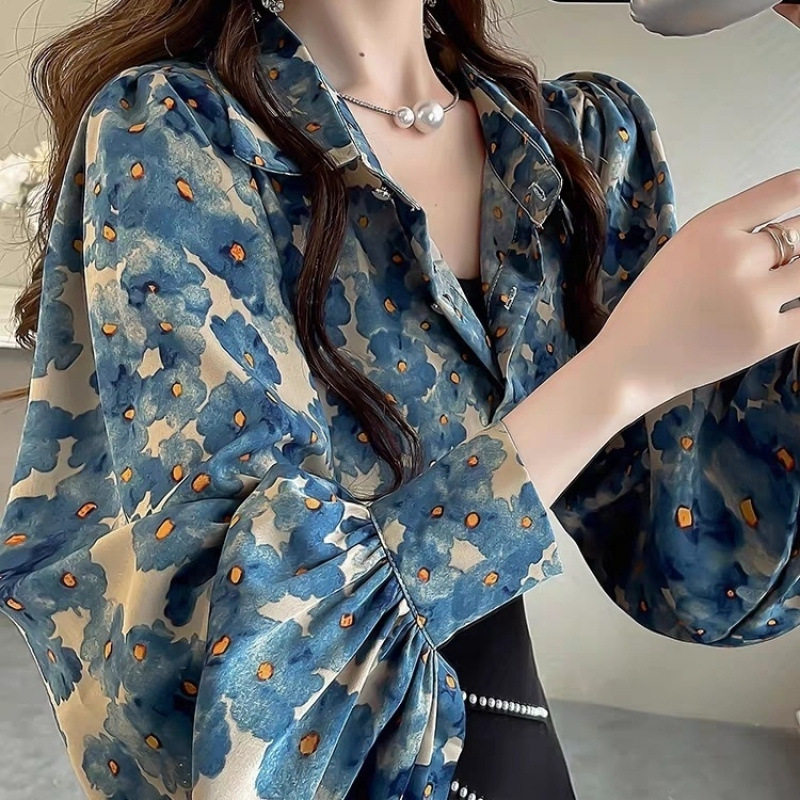 时尚春新款设计感小众碎花上衣气质衬衣显瘦灯笼袖衬衫女春季通勤