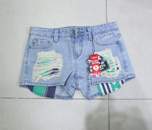 女装牛仔短裤 个性破洞款水洗