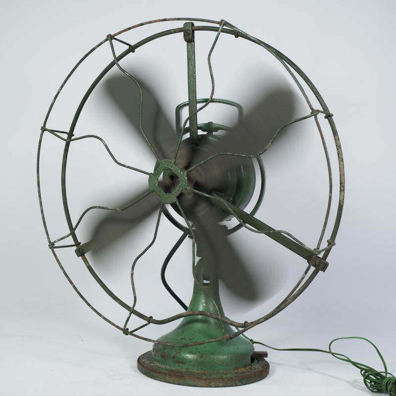 古董华生牌老风扇民国老上海老物件电器摆件能摇头能转动怀旧文旅