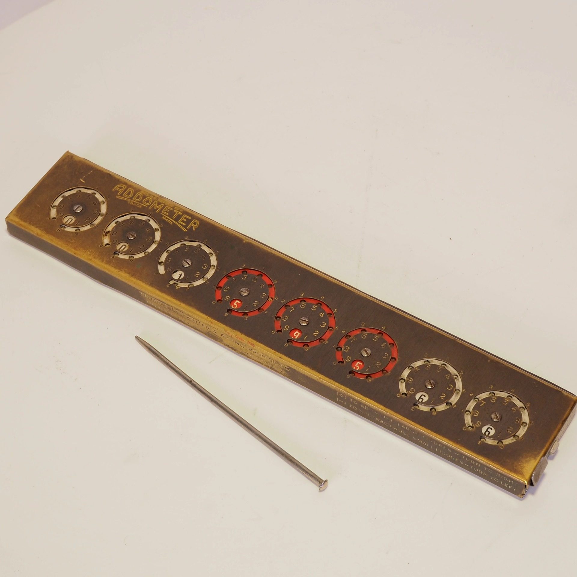 加减乘除古董机械拨算器旋转拨盘