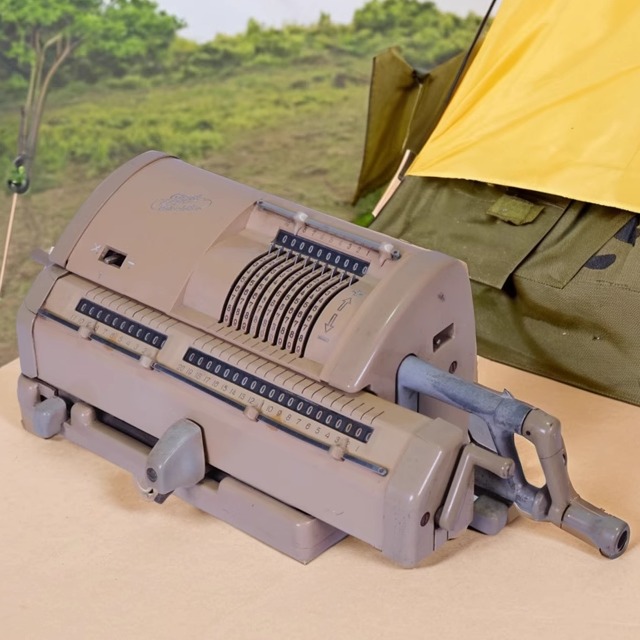 文创古董1968年虎牌Tiger机械西洋算盘手摇计算器功能ok文旅摆件