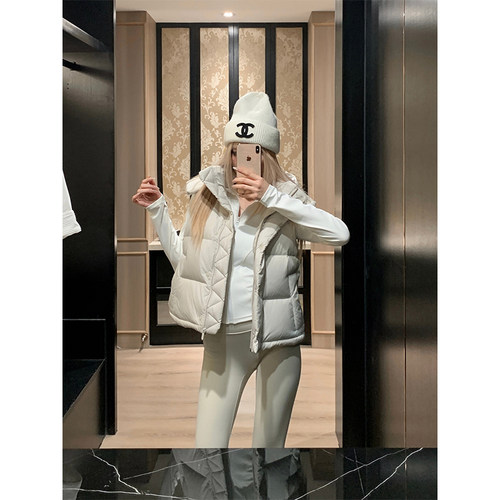 luqi lulu冬季Puff鸭绒四格马甲羽绒服泡芙连帽短款外套女