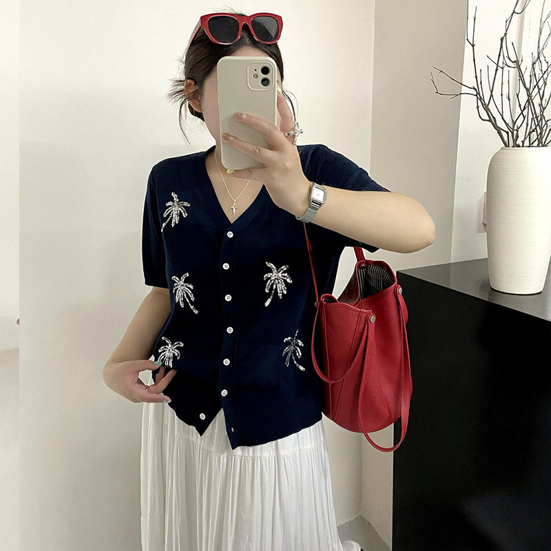 大码女装设计感亮片上衣女针织衫