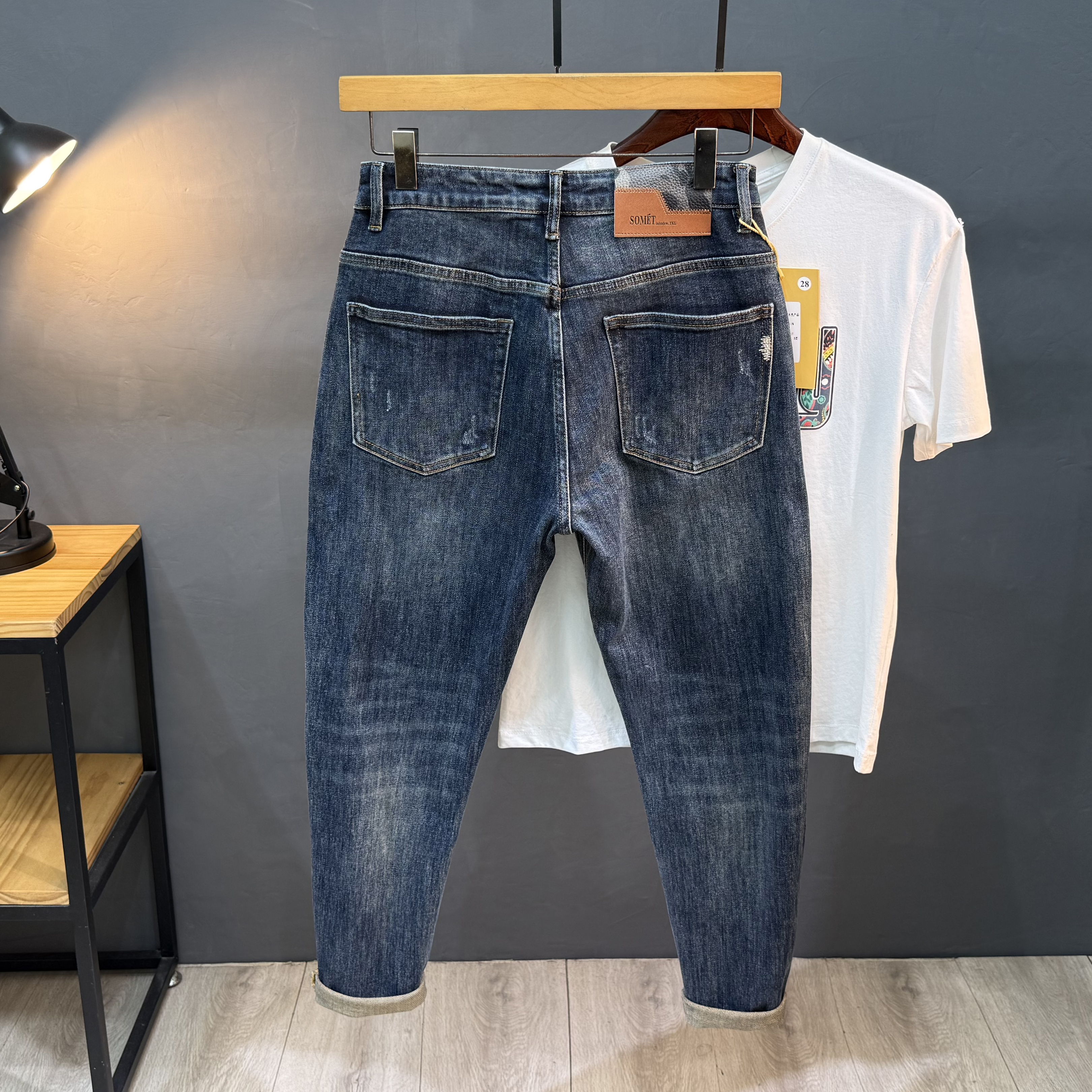 2025秋季新款破洞蓝色牛仔裤男潮牌修身小脚补丁锥形刺绣痞帅长裤