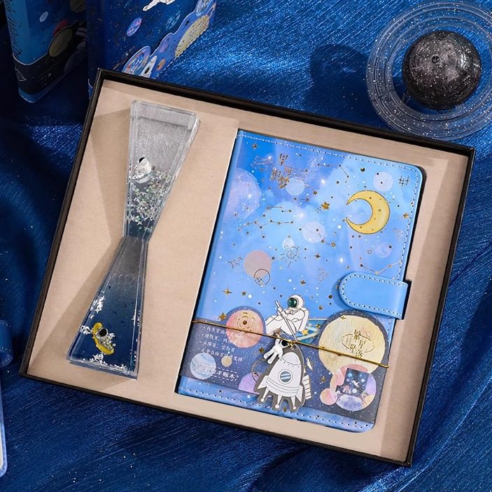小王子宇航员笔记本本子液体沙漏学生手账礼盒装高颜值生日礼物