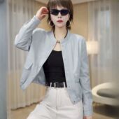 小个子高级感短款 春季 夹克 今年流行爆款 浅蓝色皮衣外套女2026新款