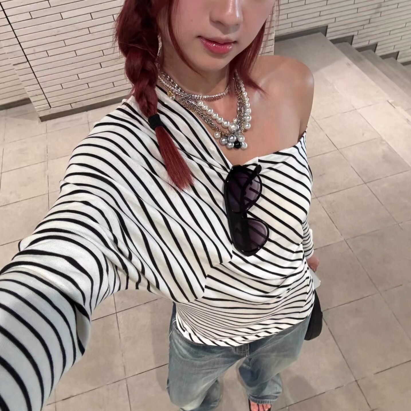 高品质正确版RARE不对称剪裁露肩莱赛尔条纹上衣女2024秋季新品