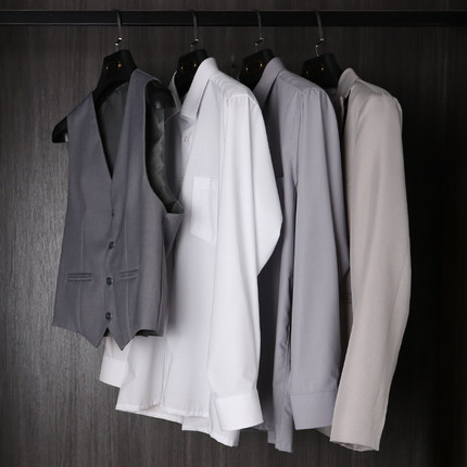 样板房展厅衣服软装饰品男士衣帽间衣柜卧室西装马甲衬衫西裤摆设