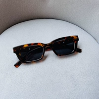 Леопардовая рама Черные и серые кусочки для отправки модных коробок коры