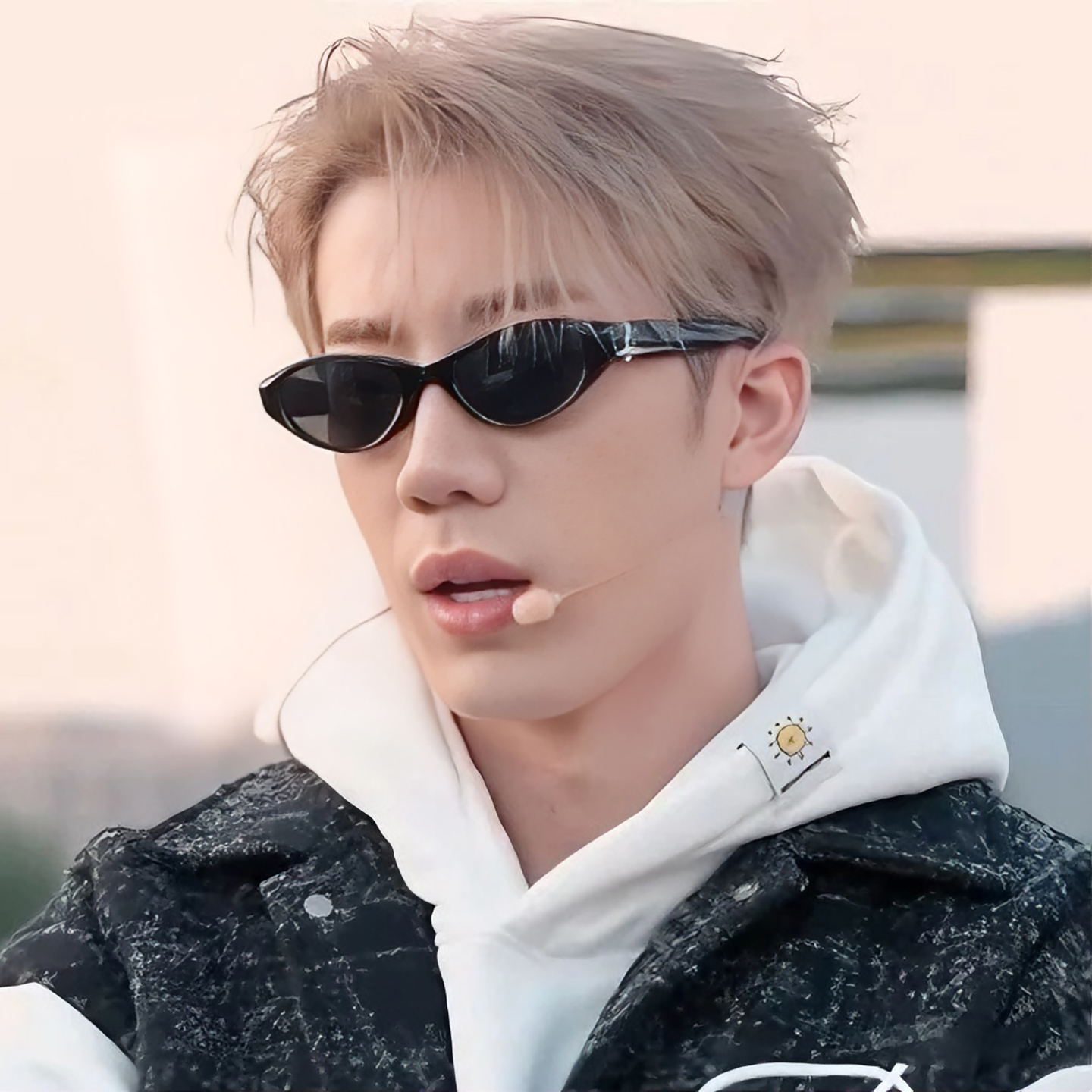 高级感黑色小框太阳镜