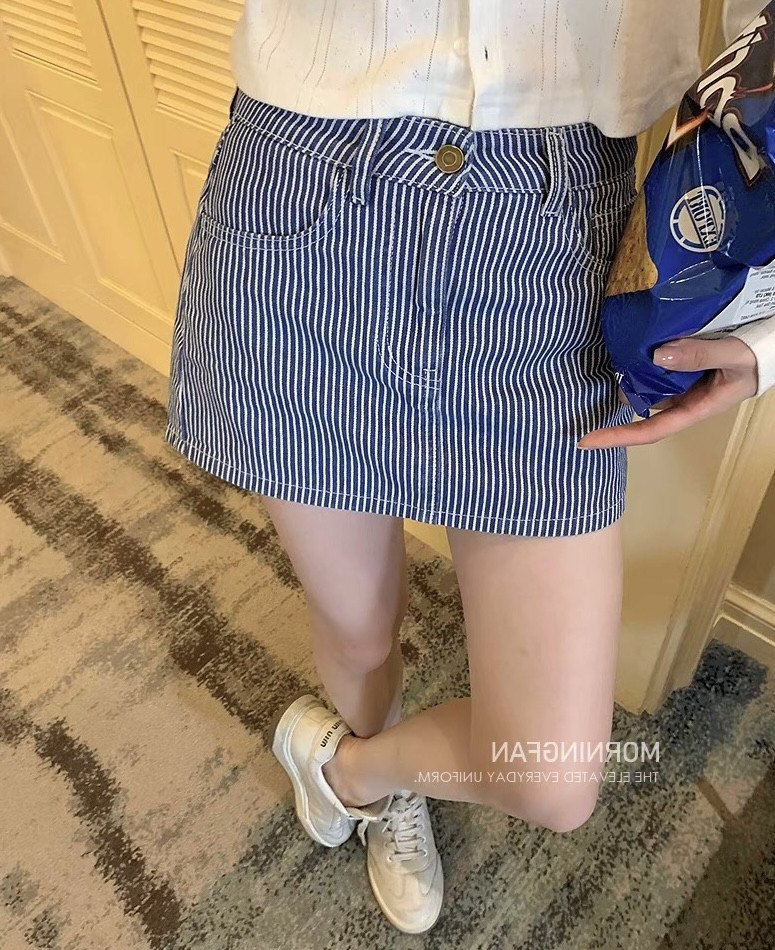 樊樊 同款原牛/白/蓝色条纹百半身裙