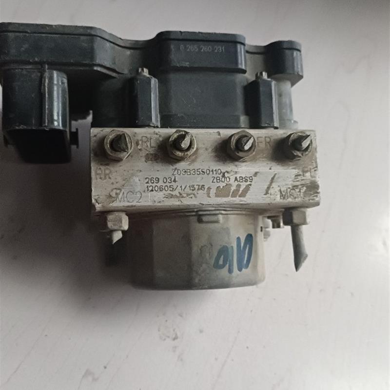 新款汽车防抱死刹车abs泵z03b3550110原装拆车配件0265260231泵体