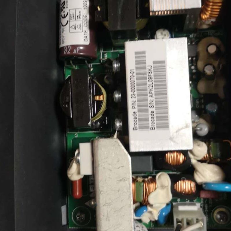 brocade300 EMC DS-300B IBM2498-B24 HP8/8 8/24 拆机电源