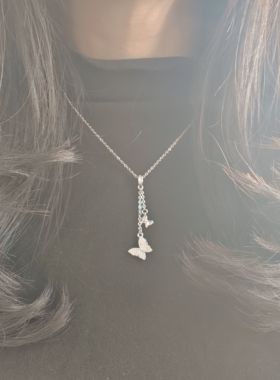 项链女爆款日韩新款轻奢感小众简约复古立体蝴蝶钛钢配饰锁骨链