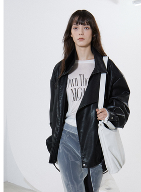 LE AMO｜原创极简设计大容量时尚通勤单肩斜挎软皮开心果白水桶包