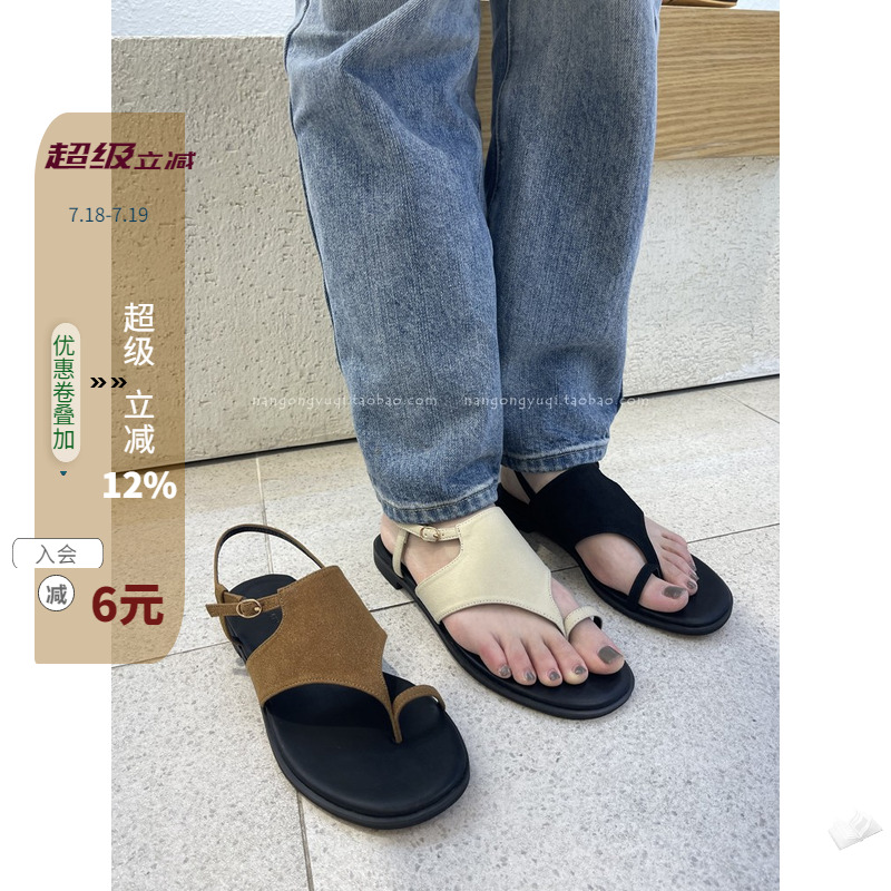 翻毛皮套趾平底罗马凉鞋
