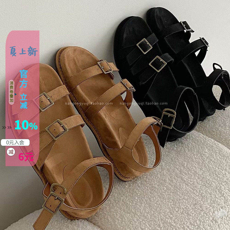 皮带扣露趾平底罗马凉鞋女