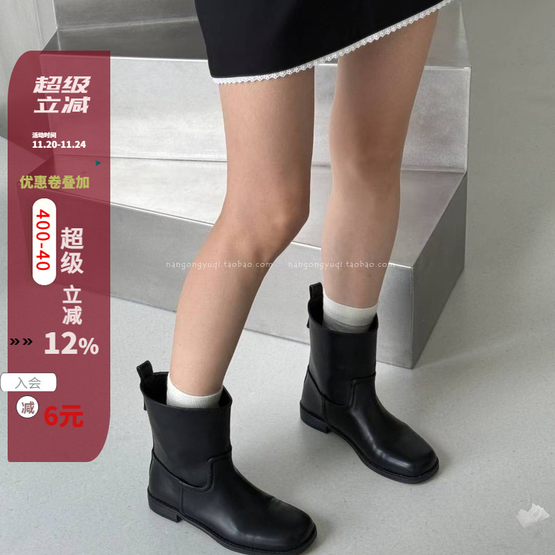 低跟小黑靴中筒靴英伦风