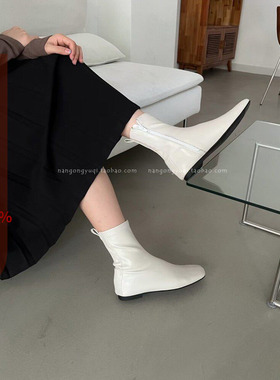 现韩国东大门女鞋22秋简约软面皮弹力瘦瘦靴奶白侧拉链短靴小黑靴
