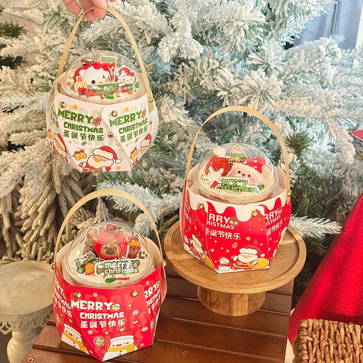 2026圣诞节旋转手提盒蛋糕装饰圣诞老人kt猫摆件包装盒插件插牌
