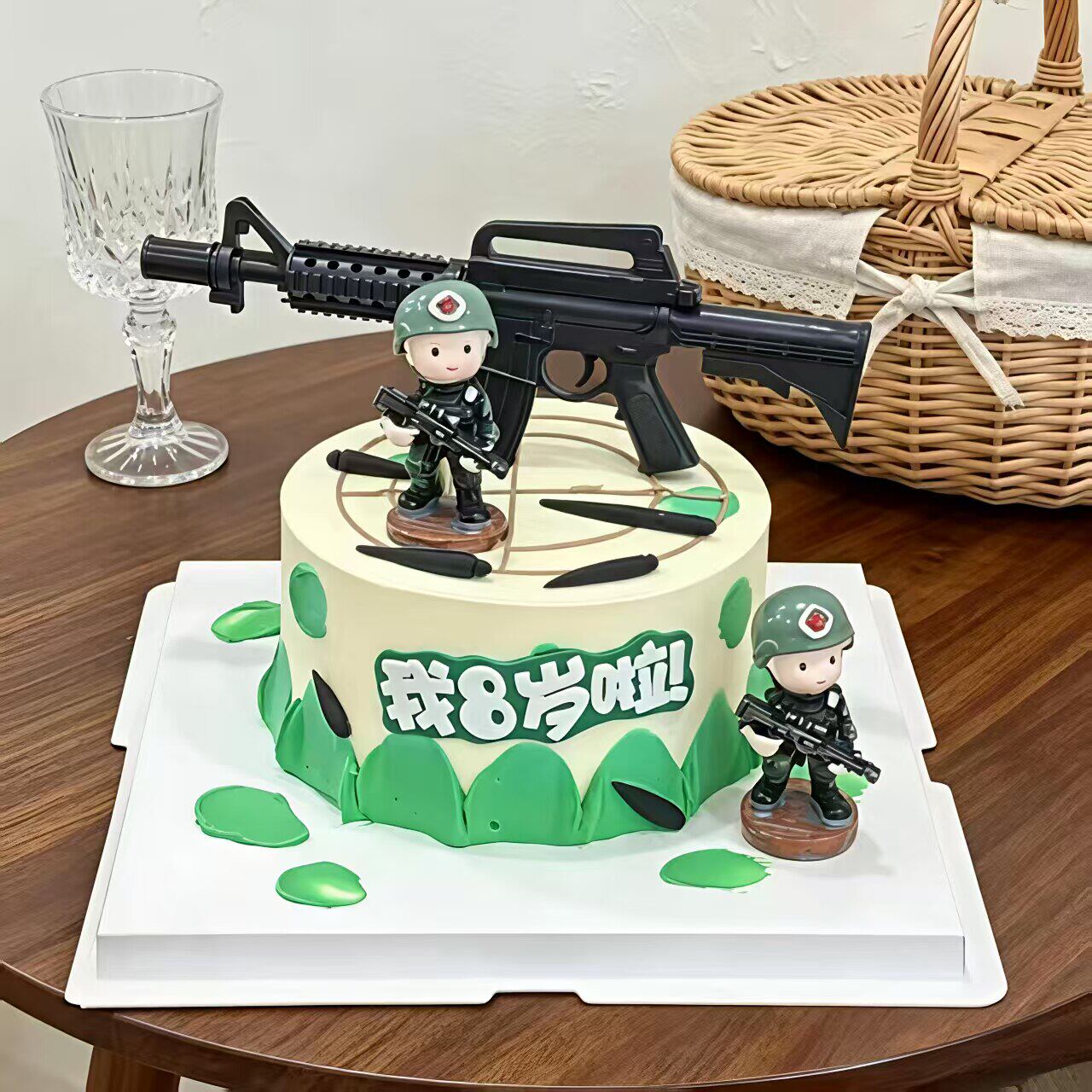 网红军事迷彩特种兵蛋糕装饰M16模型玩具枪男孩生日烘焙装饰摆件