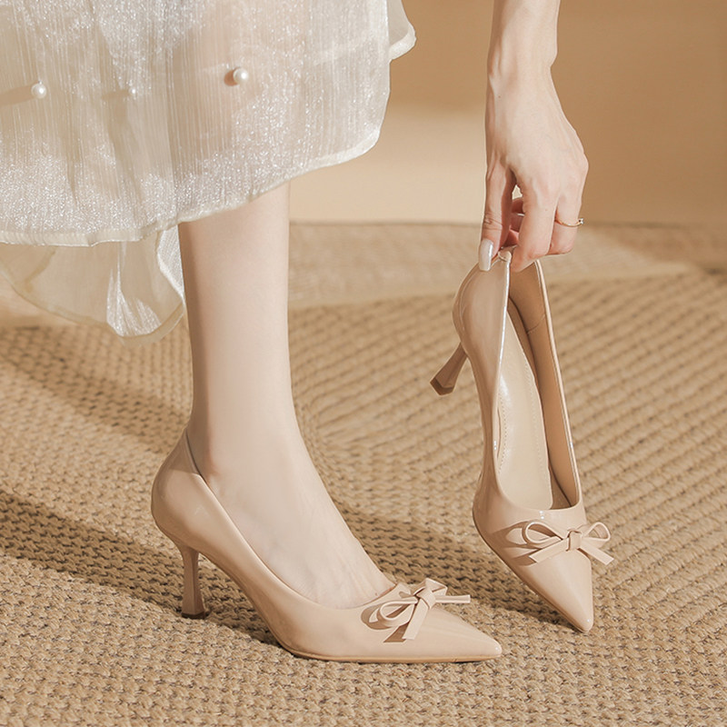 法式裸色蝴蝶结尖头细跟高跟鞋女性感不累脚单鞋胖脚宽脚大码女鞋