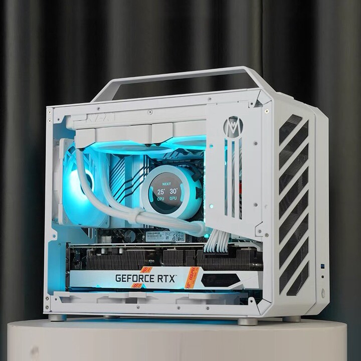 Мини-компьютер Mechanical Master C28 белого цвета с процессором 13-го поколения i5 4060, портативный настольный ITX, мини-компьютер в чисто белом цвете