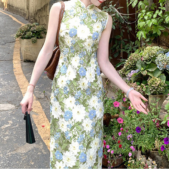 2025年 春日赏花新中式改良旗袍女夏碎花水溶蕾丝连衣裙五一穿搭